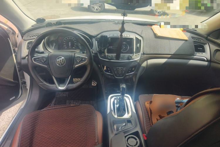 Used Buick Regal 2014 GS 2.0T Passionate Sport Edition Center Console