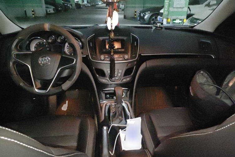 Used Buick Regal 2014 1.6T Fashionable Tech Edition Center Console