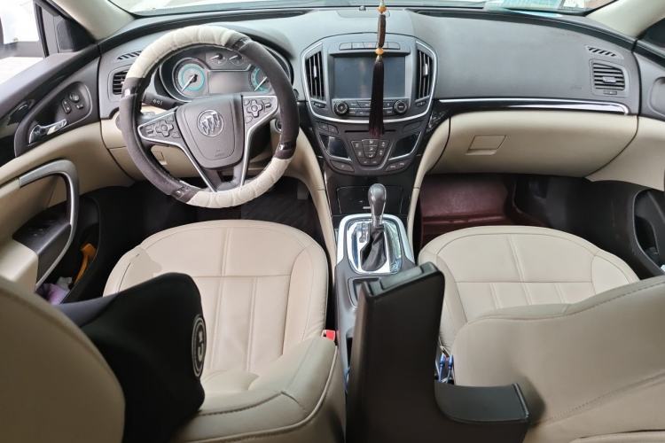 Used Buick Regal 2014 2.0L Elite Fashion Edition Center Console