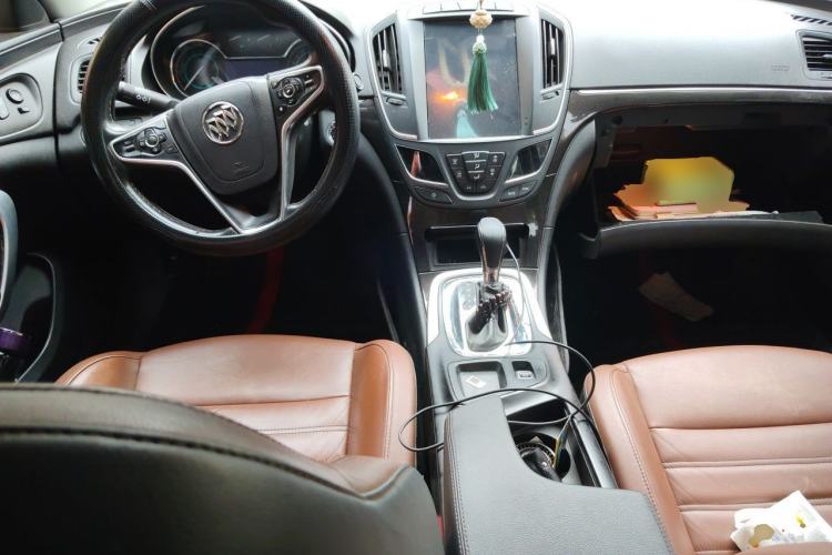 Used Buick Regal 2014 GS 2.0T Grand Sport Edition Center Console