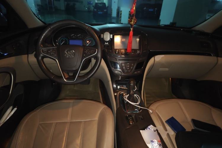 Used Buick Regal 2014 2.0L Elite Fashion Edition Center Console