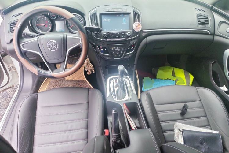 Used Buick Regal 2014 1.6T Fashionable Tech Edition Center Console