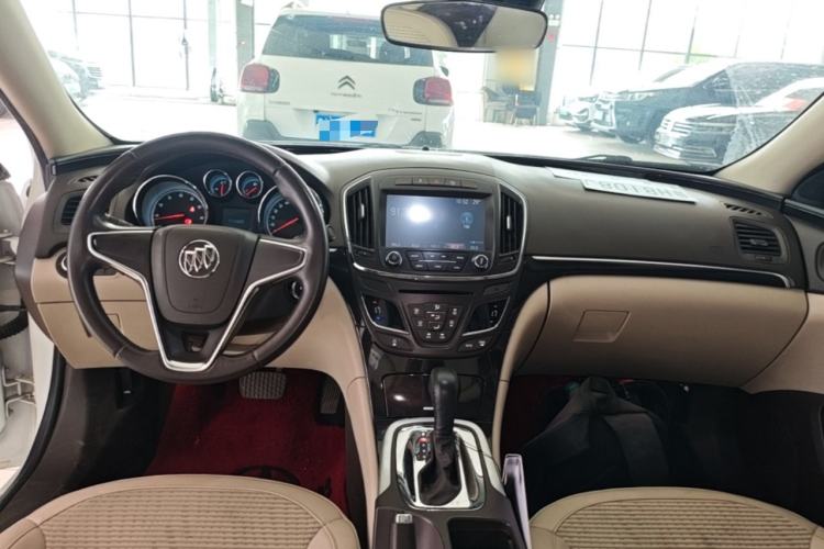 Used Buick Regal 2014 2.0L Leading Fashion Edition Center Console