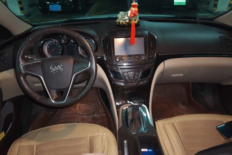 Used Buick Regal 2014 2.0L Leading Fashion Edition Center Console