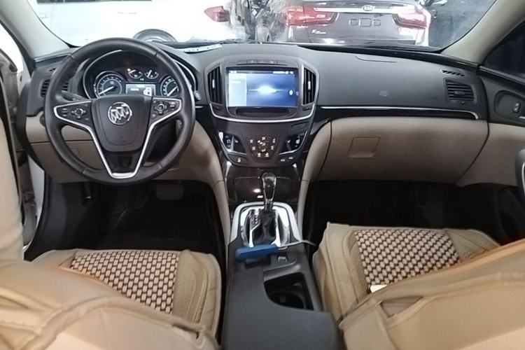 Used Buick Regal 2014 2.4L SIDI Elite Fashion Edition Center Console