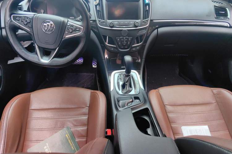 Used Buick Regal 2014 GS 2.0T Passionate Sport Edition Center Console