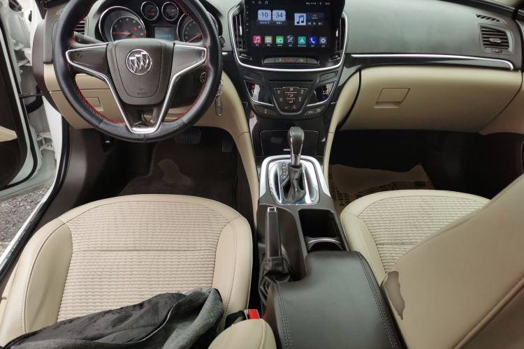 Used Buick Regal 2014 2.0L Leading Fashion Edition Center Console