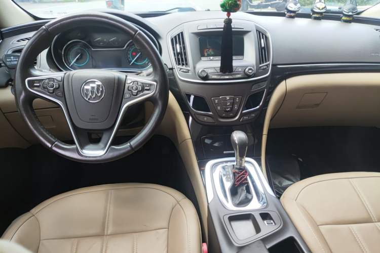 Used Buick Regal 2014 2.0L Elite Fashion Edition Center Console