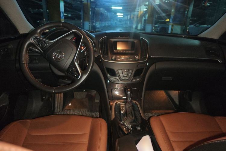 Used Buick Regal 2014 GS 2.0T Grand Sport Edition Center Console