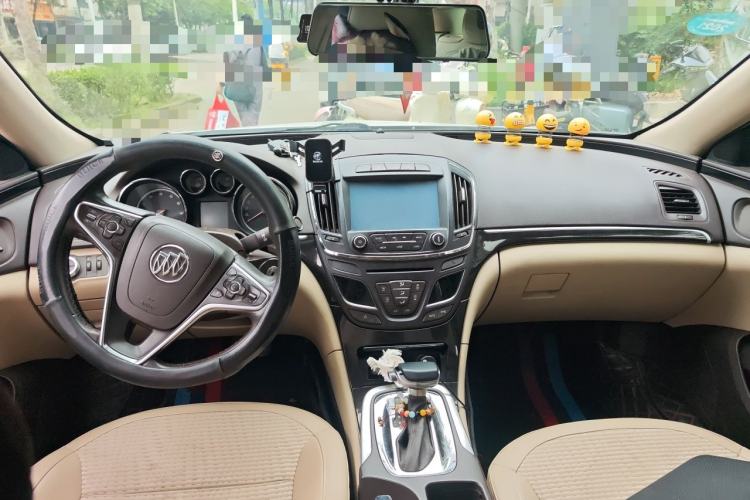 Used Buick Regal 2014 2.0L Leading Fashion Edition Center Console