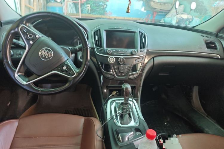 Used Buick Regal 2014 GS 2.0T Passionate Sport Edition Center Console
