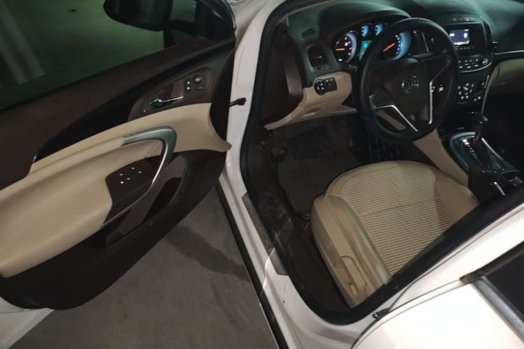 Used Buick Regal 2014 2.0L Leading Fashion Edition Driver Seat