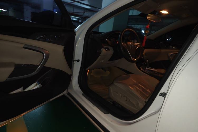 Used Buick Regal 2014 2.0L Elite Fashion Edition Driver Seat