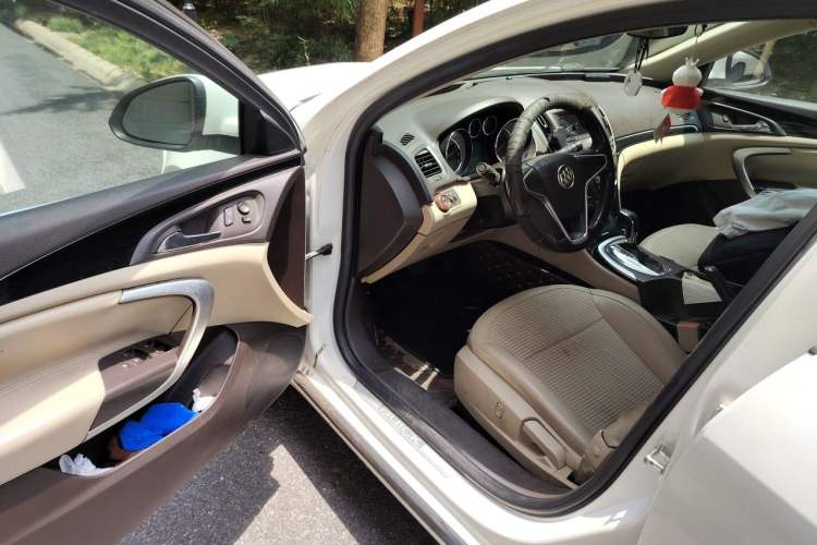 Used Buick Regal 2014 2.0L Leading Fashion Edition Driver Seat