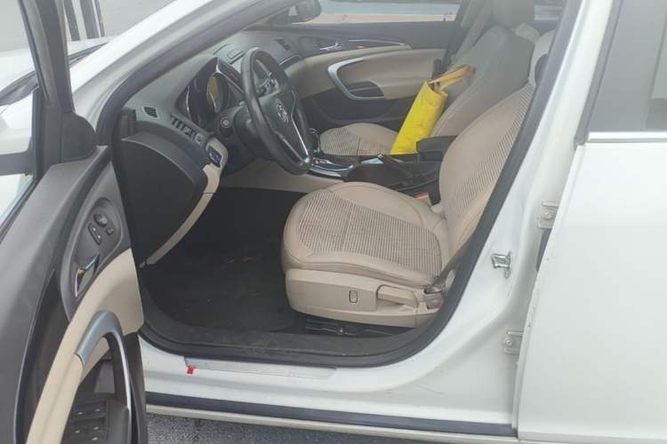 Used Buick Regal 2014 2.0L Leading Fashion Edition Driver Seat
