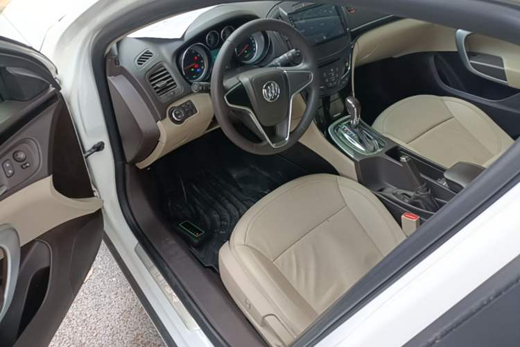 Used Buick Regal 2014 2.0L Leading Fashion Edition Driver Seat