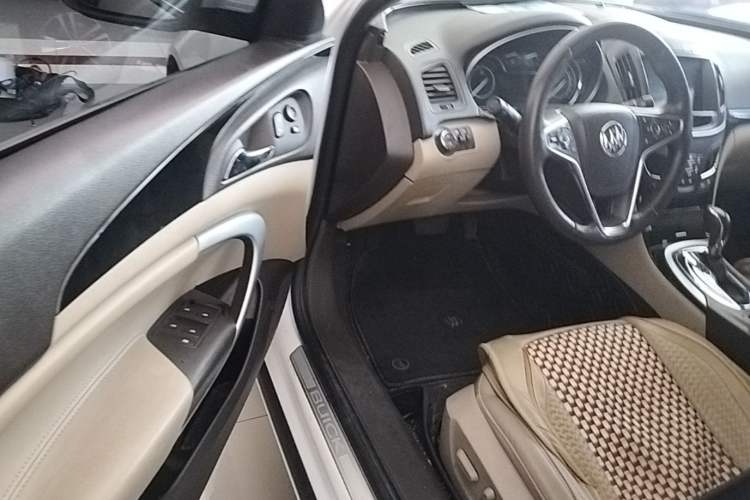 Used Buick Regal 2014 2.4L SIDI Elite Fashion Edition Driver Seat
