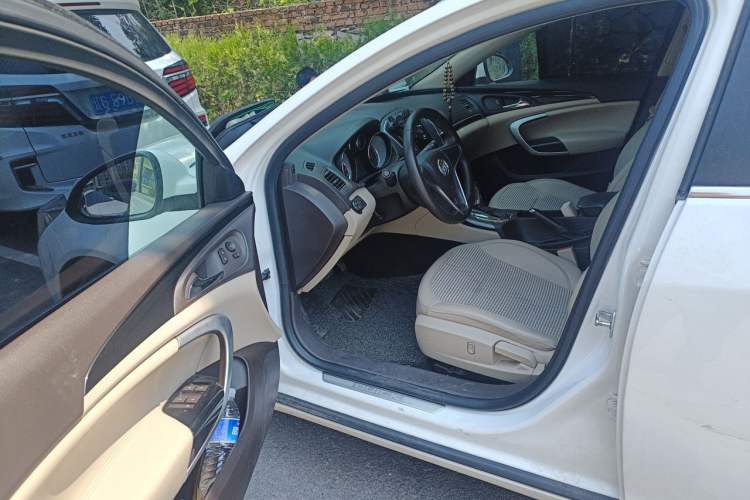 Used Buick Regal 2014 2.0L Leading Fashion Edition Driver Seat
