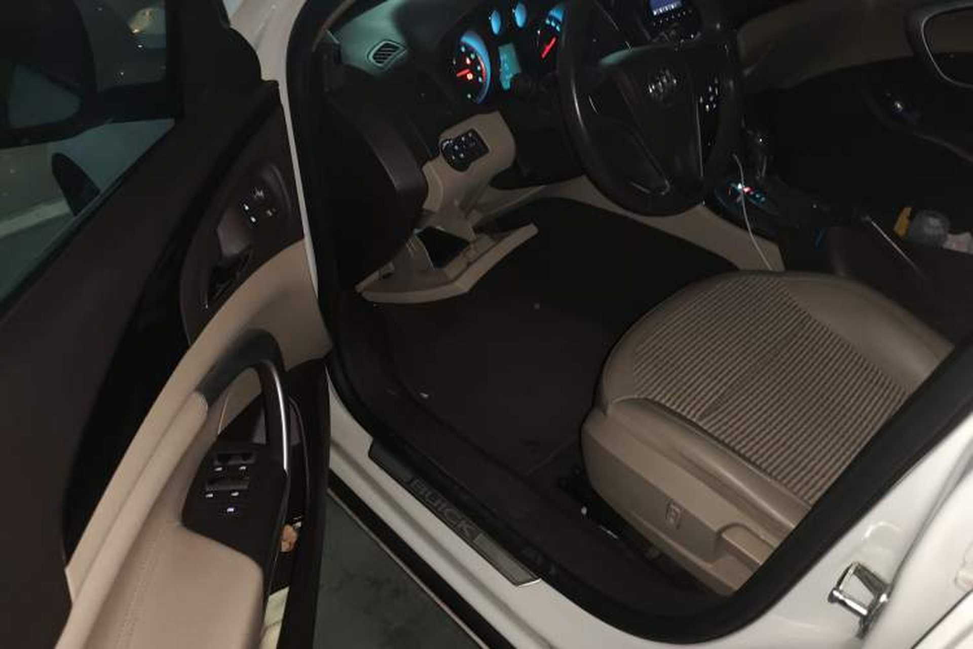 Used Buick Regal 2014 2.0L Leading Fashion Edition Driver Seat