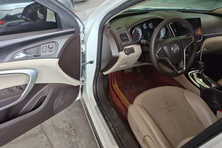 Used Buick Regal 2014 2.0L Leading Fashion Edition Driver Seat