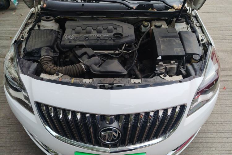 Used Buick Regal 2014 2.0L Leading Fashion Edition Engine Bay