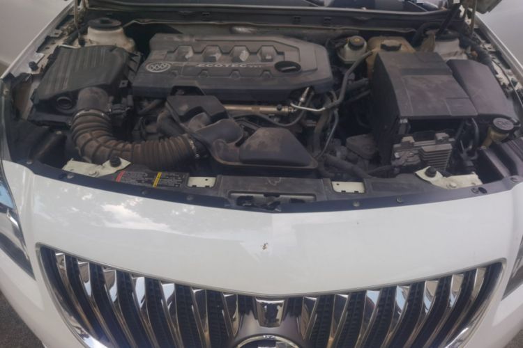 Used Buick Regal 2014 2.0L Elite Fashion Edition Engine Bay