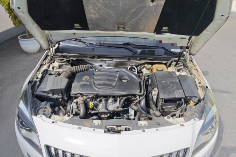 Used Buick Regal 2014 GS 2.0T Passionate Sport Edition Engine Bay
