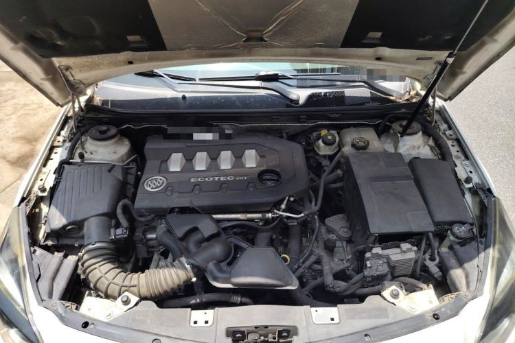 Used Buick Regal 2014 2.0L Leading Fashion Edition Engine Bay