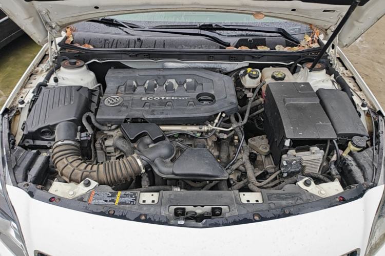 Used Buick Regal 2014 2.0L Leading Fashion Edition Engine Bay