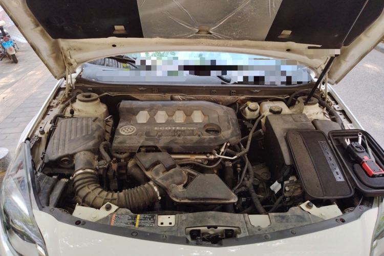 Used Buick Regal 2014 2.0L Elite Fashion Edition Engine Bay