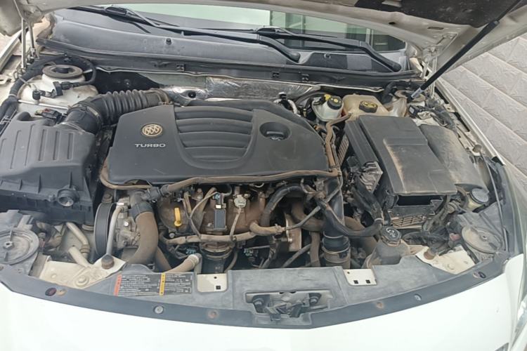 Used Buick Regal 2014 GS 2.0T Passionate Sport Edition Engine Bay