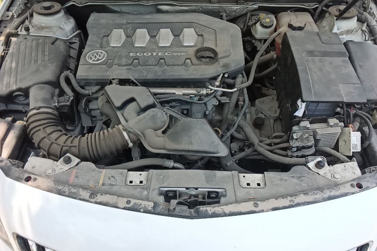 Used Buick Regal 2014 2.0L Leading Fashion Edition Engine Bay