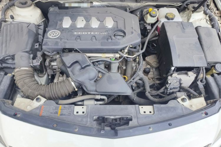 Used Buick Regal 2014 2.0L Elite Fashion Edition Engine Bay