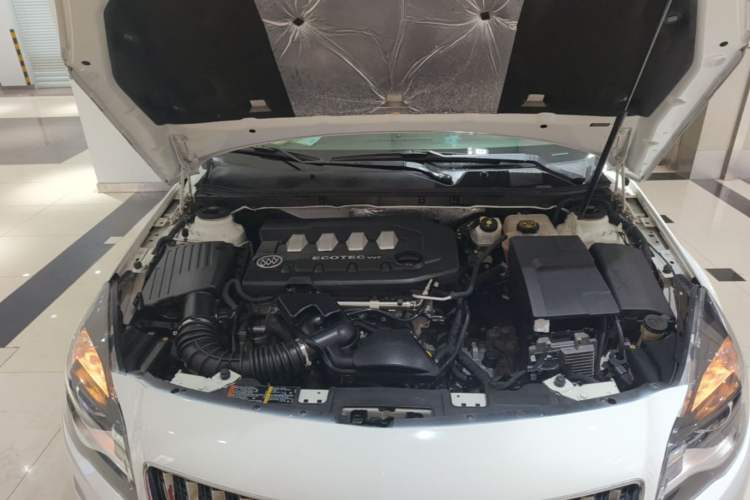 Used Buick Regal 2014 2.0L Leading Fashion Edition Engine Bay
