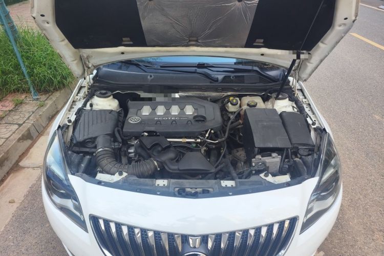 Used Buick Regal 2014 2.0L Elite Fashion Edition Engine Bay