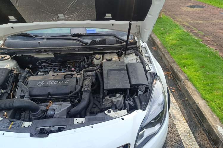 Used Buick Regal 2014 1.6T Fashionable Tech Edition Engine Bay Left