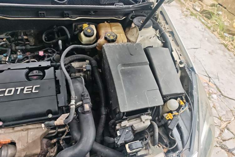 Used Buick Regal 2014 1.6T Fashionable Tech Edition Engine Bay Left