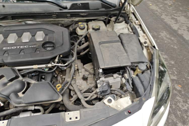 Used Buick Regal 2014 2.0L Leading Fashion Edition Engine Bay Left