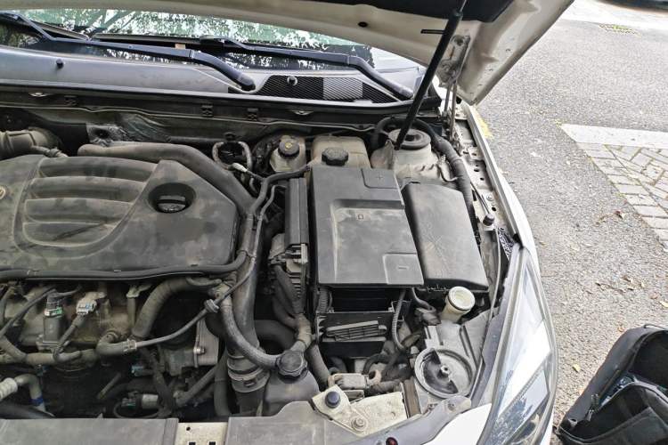 Used Buick Regal 2014 GS 2.0T Grand Sport Edition Engine Bay Left