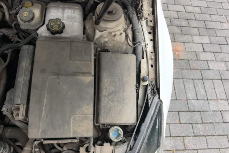 Used Buick Regal 2014 GS 2.0T Grand Sport Edition Engine Bay Left