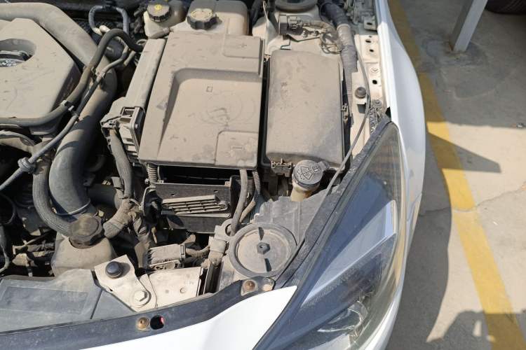 Used Buick Regal 2014 GS 2.0T Passionate Sport Edition Engine Bay Left