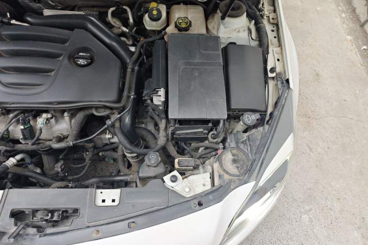 Used Buick Regal 2014 GS 2.0T Grand Sport Edition Engine Bay Left