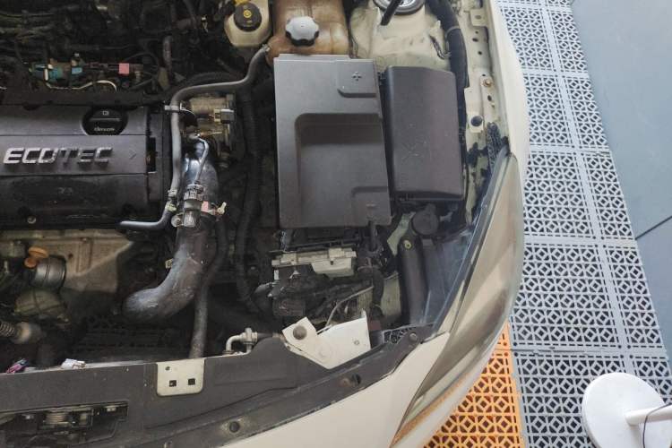 Used Buick Regal 2014 1.6T Fashionable Tech Edition Engine Bay Left