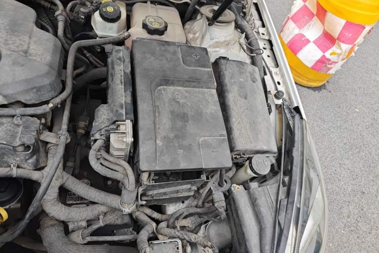 Used Buick Regal 2014 2.4L SIDI Elite Fashion Edition Engine Bay Left