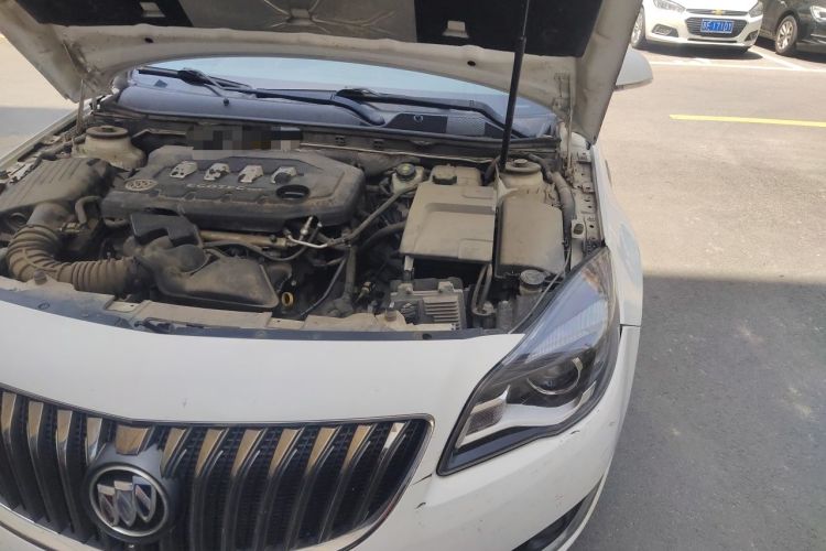 Used Buick Regal 2014 2.0L Leading Fashion Edition Engine Bay Left