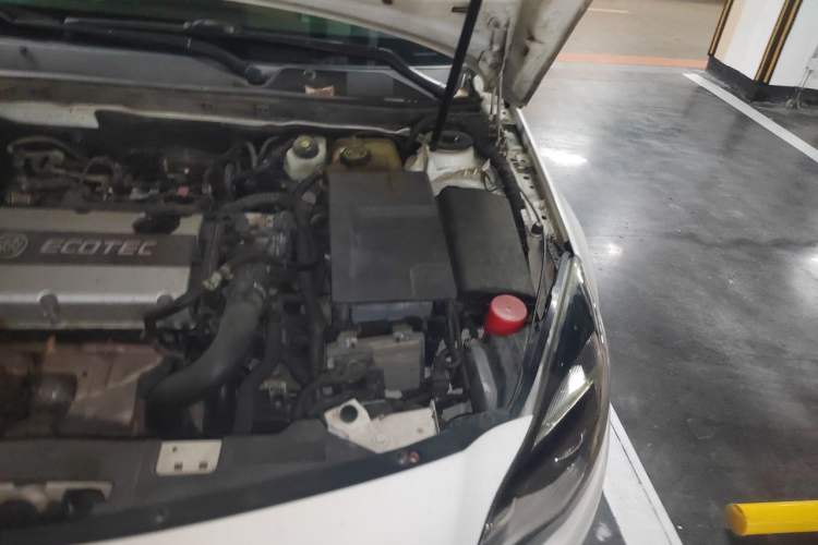 Used Buick Regal 2014 1.6T Fashionable Tech Edition Engine Bay Left