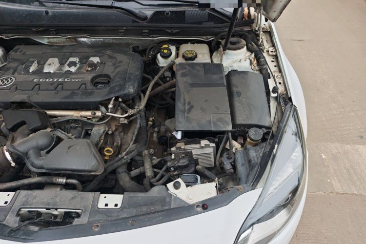 Used Buick Regal 2014 2.0L Leading Fashion Edition Engine Bay Left