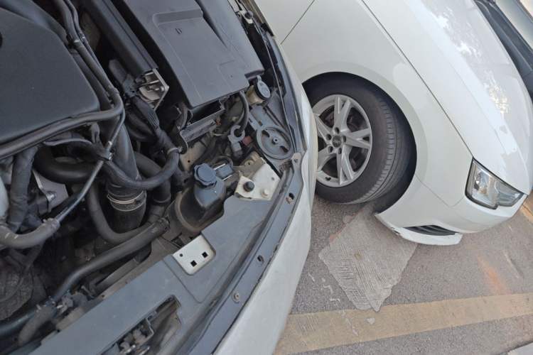 Used Buick Regal 2014 GS 2.0T Grand Sport Edition Engine Bay Left
