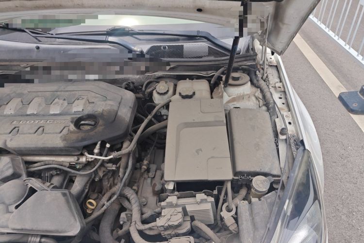 Used Buick Regal 2014 2.0L Leading Fashion Edition Engine Bay Left
