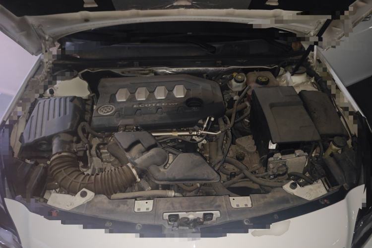 Used Buick Regal 2014 2.0L Elite Fashion Edition Engine Bay